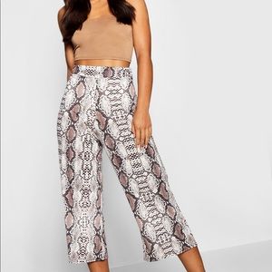 Boohoo PETITE Snake Print Slinky Culottes